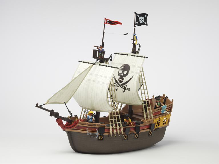 pirate ship toy playmobil