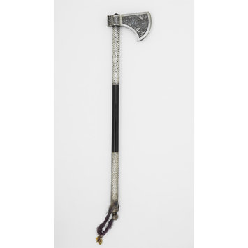Saddle axe Saddle axe