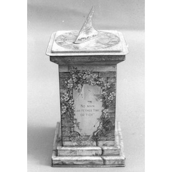 Biscuit tin - Sundial Biscuit tin - Sundial